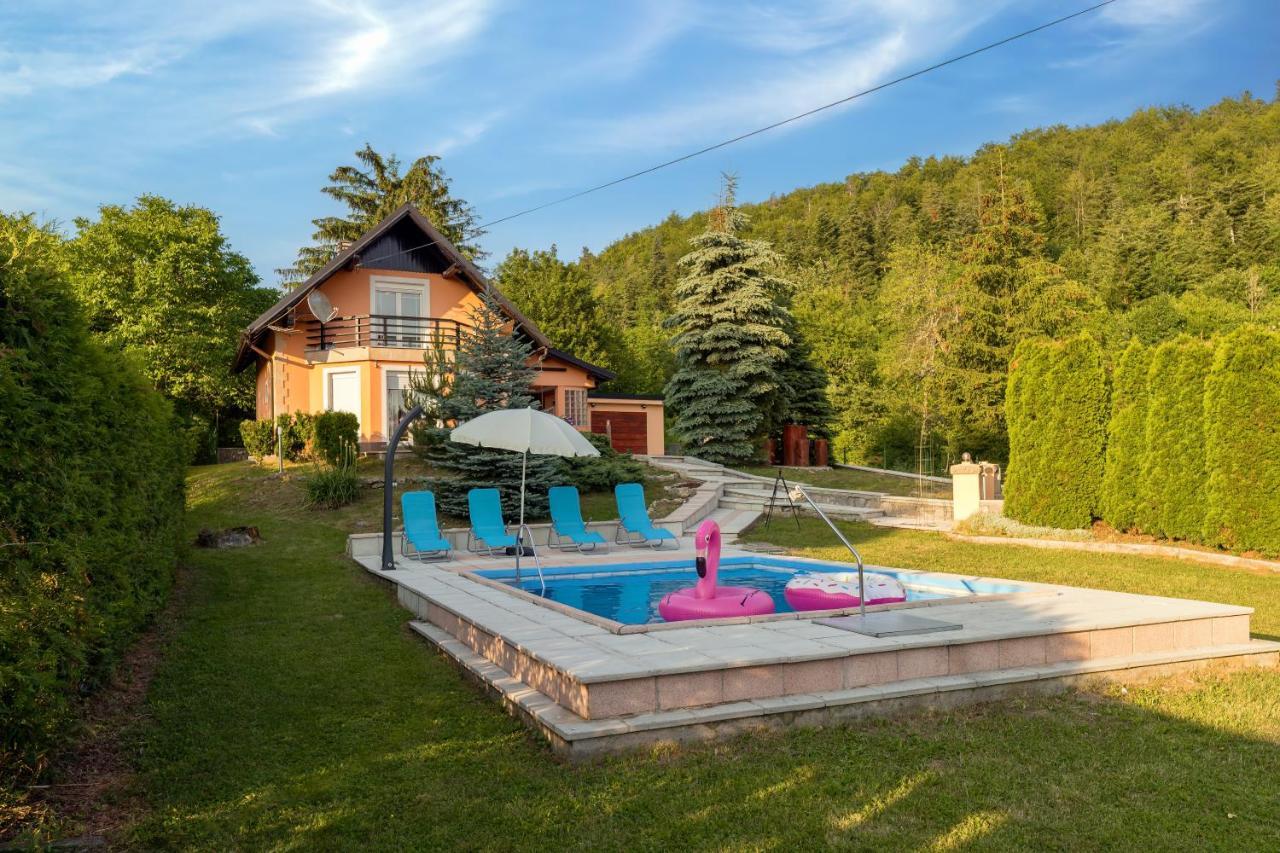 Villa Tratea - With A Heated Pool Tomici Extérieur photo